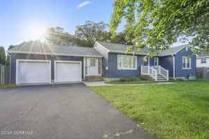 featured image of 94 Dickinson Ave