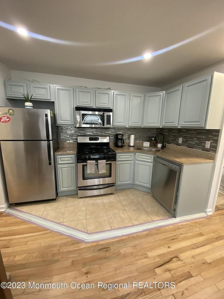 311 Fourth Avenue #202 - Photo 4 of 13