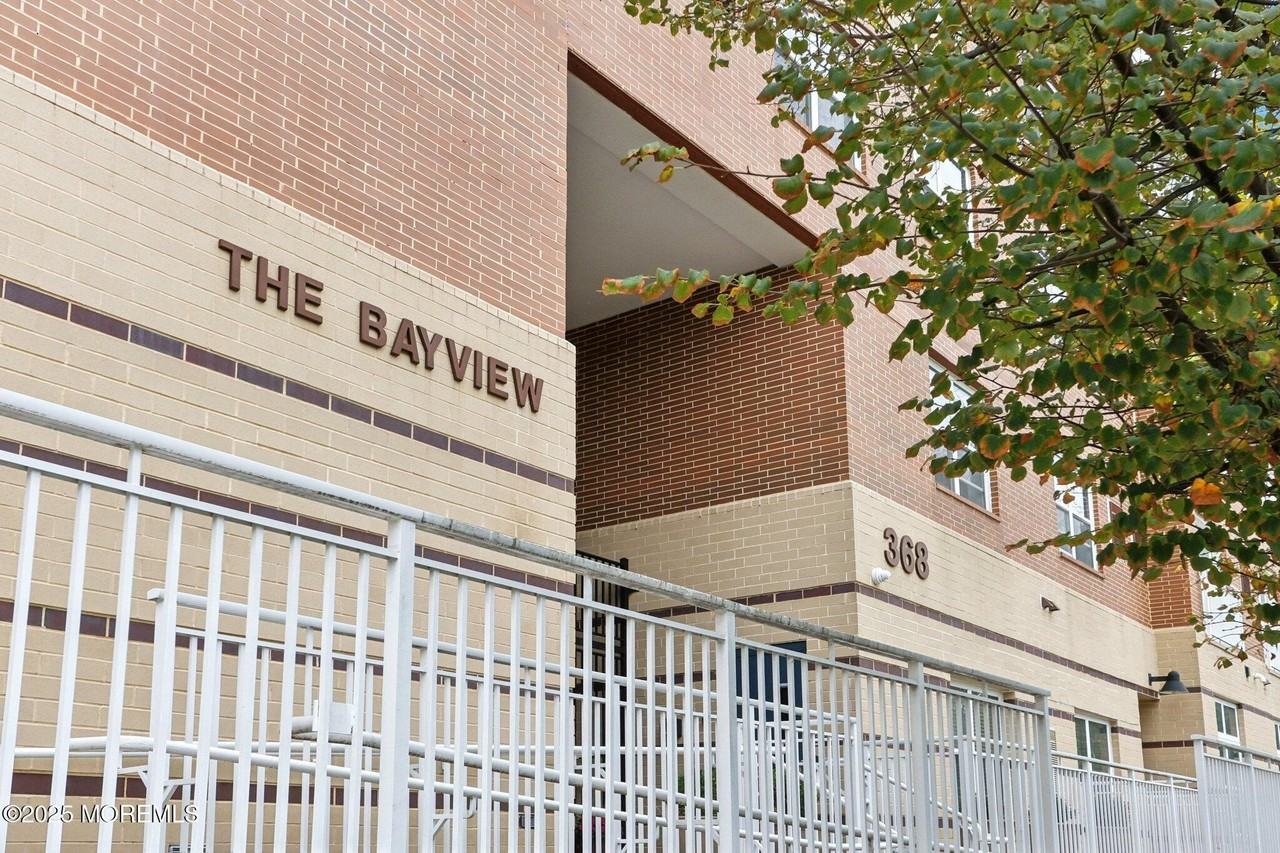 368 Rector St Unit 421 #421 - Photo 3 of 41