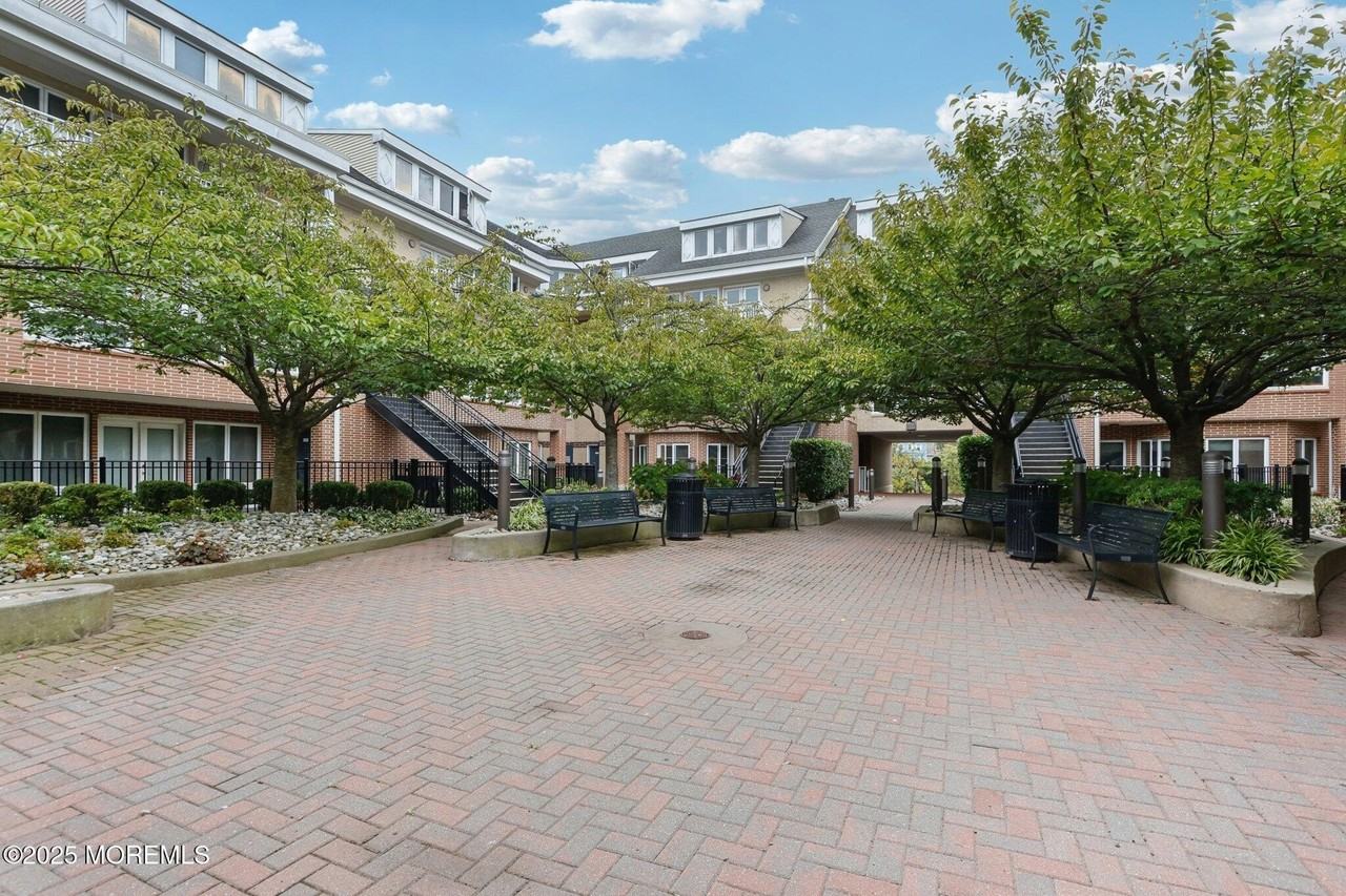 368 Rector St Unit 421 #421 - Photo 6 of 41