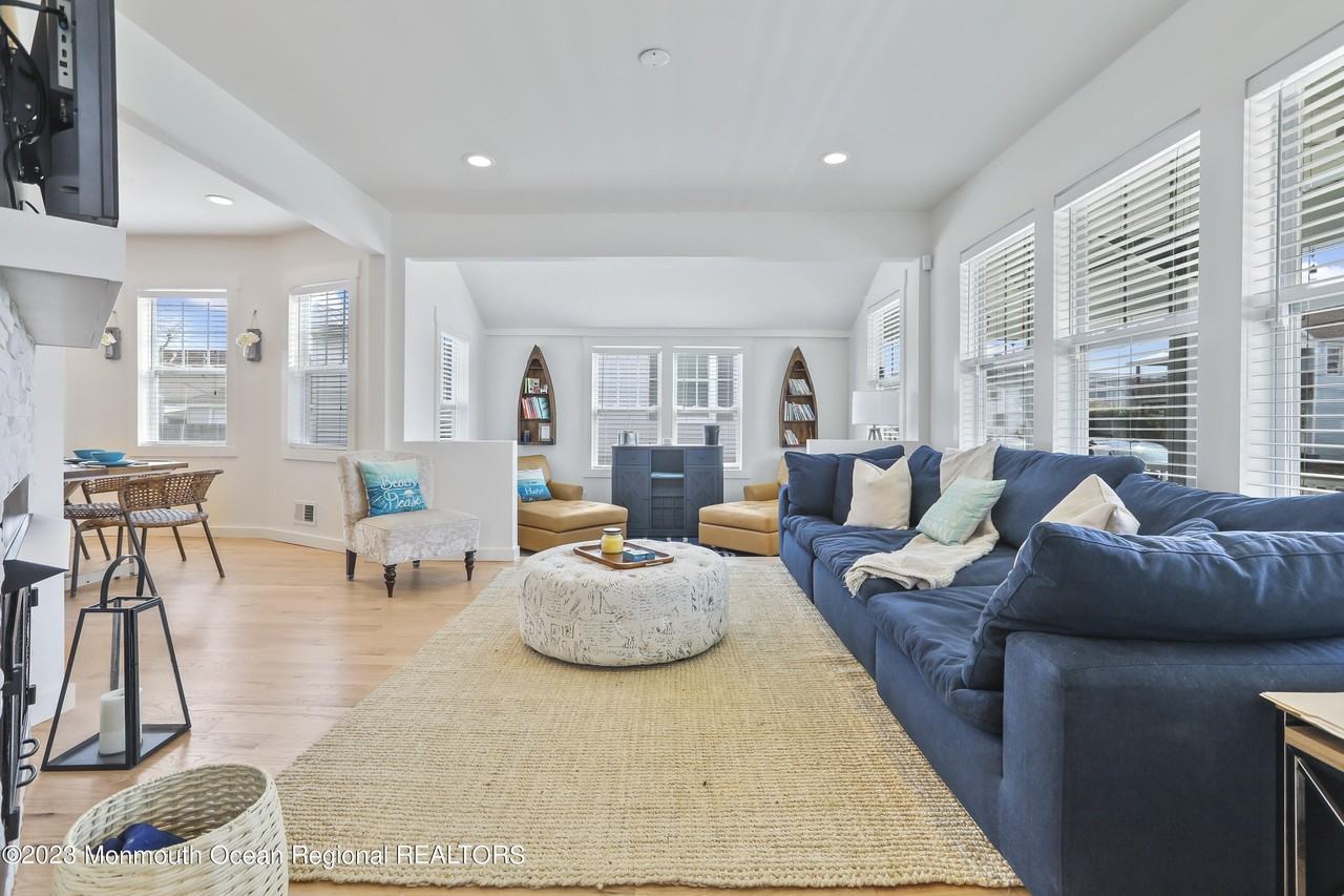 316 Park Place Ave - Photo 5 of 38