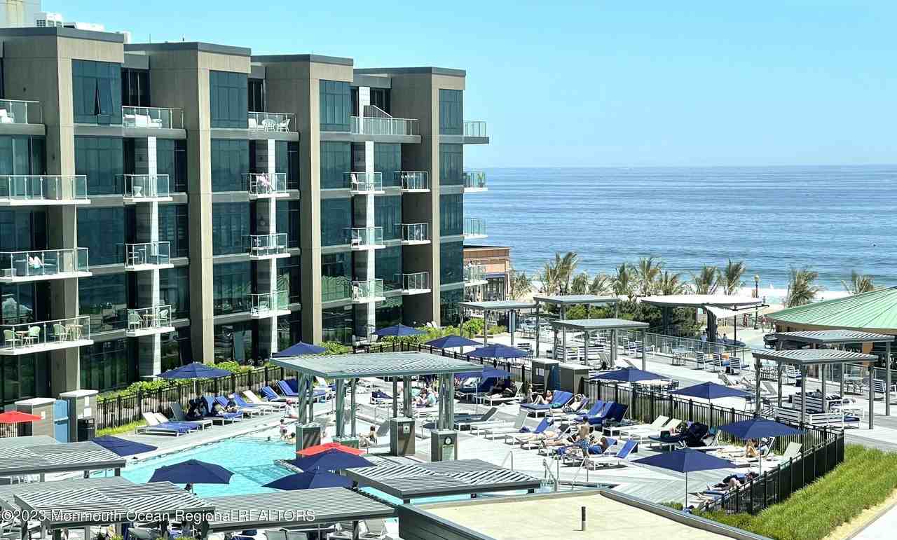 15 Morris Avenue #502