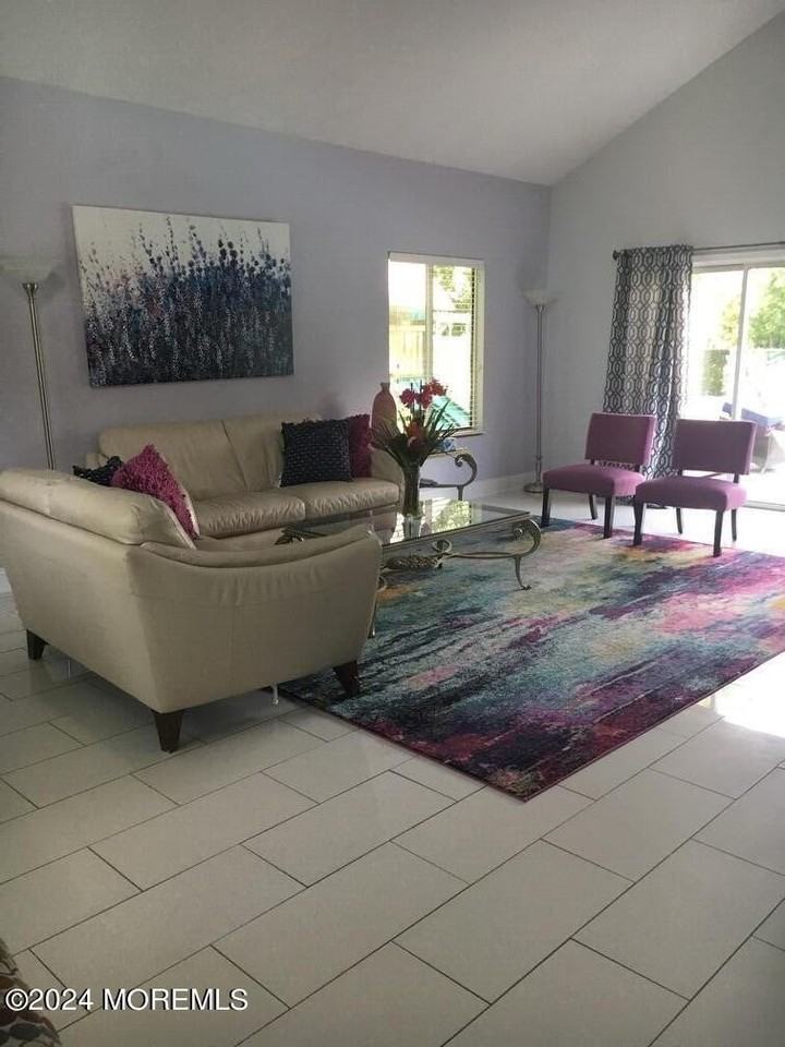 205 Alpern Ave - Photo 2 of 12