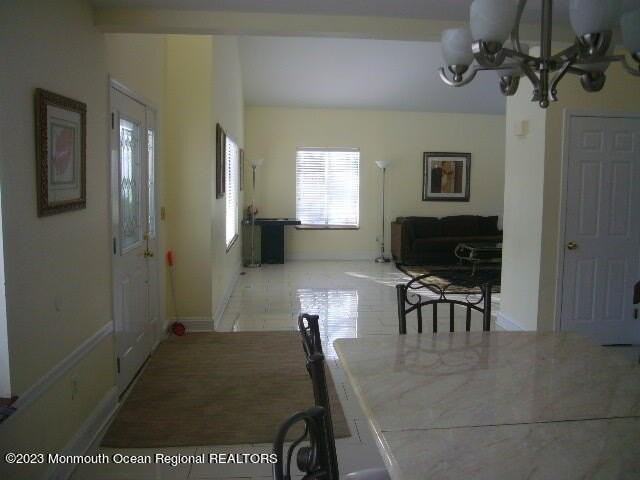 205 Alpern Ave - Photo 4 of 12