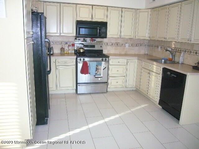 205 Alpern Ave - Photo 5 of 12