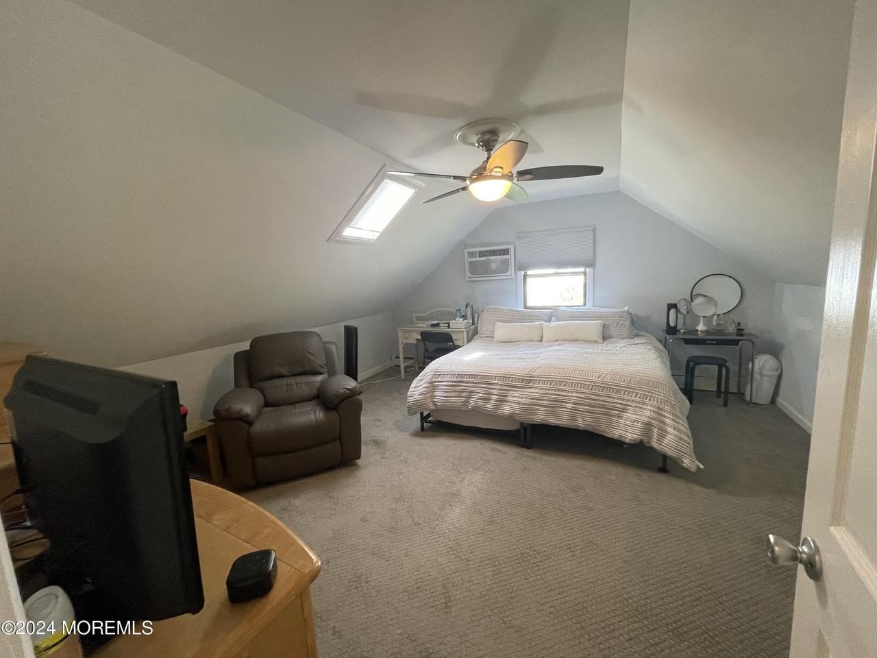 279 Cummings Ave - Photo 5 of 11