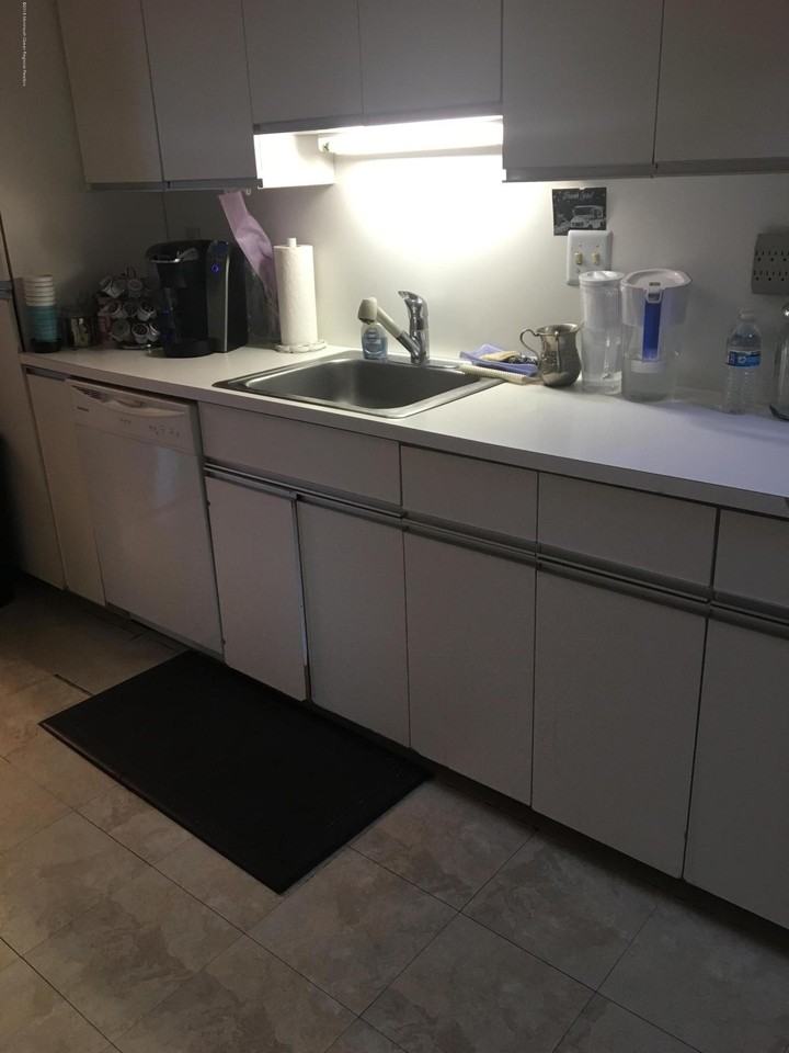 215 W Morgan Avenue unit: 8 #8 - Photo 3 of 8