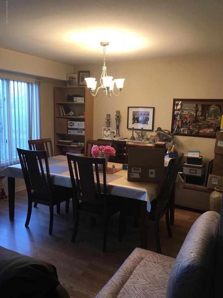 215 W Morgan Avenue unit: 8 #8 - Photo 5 of 8