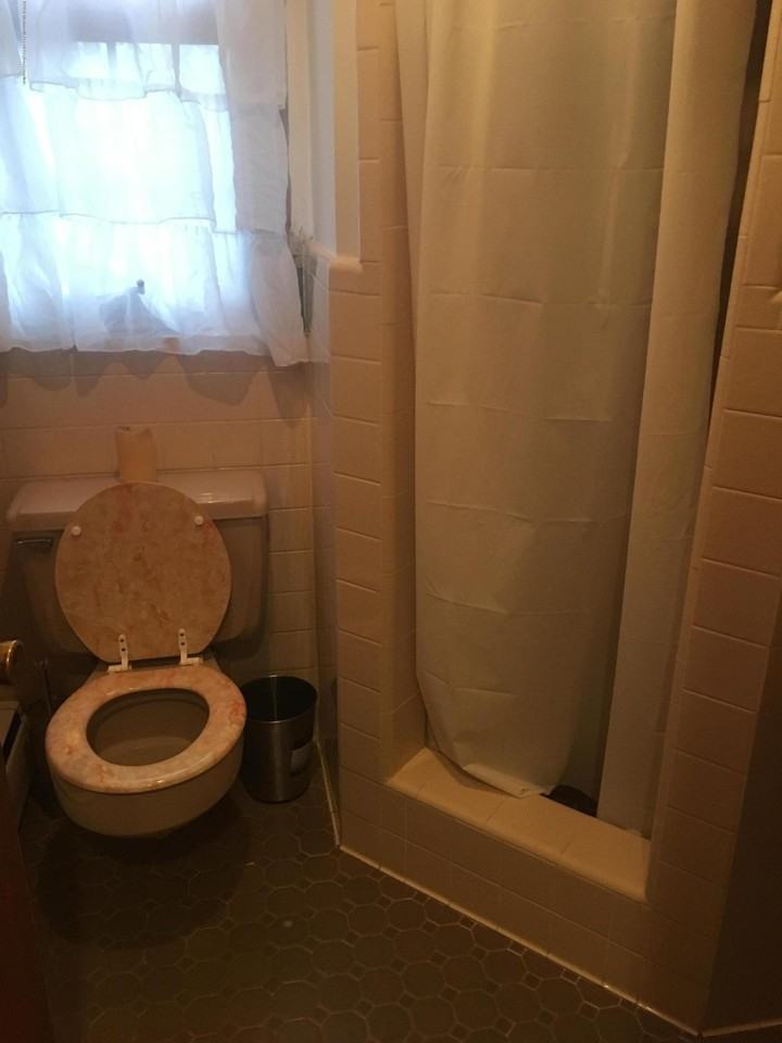 24 Campbell Ct - Photo 4 of 9