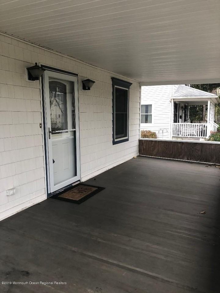 329 Wells Ave - Photo 2 of 12