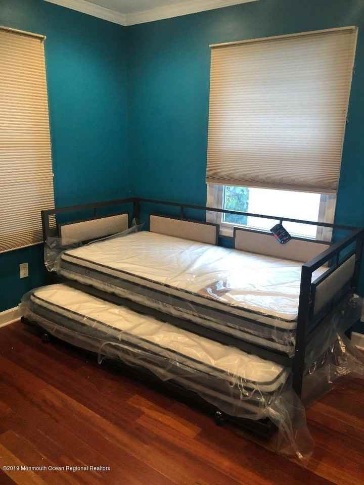 329 Wells Ave - Photo 5 of 12