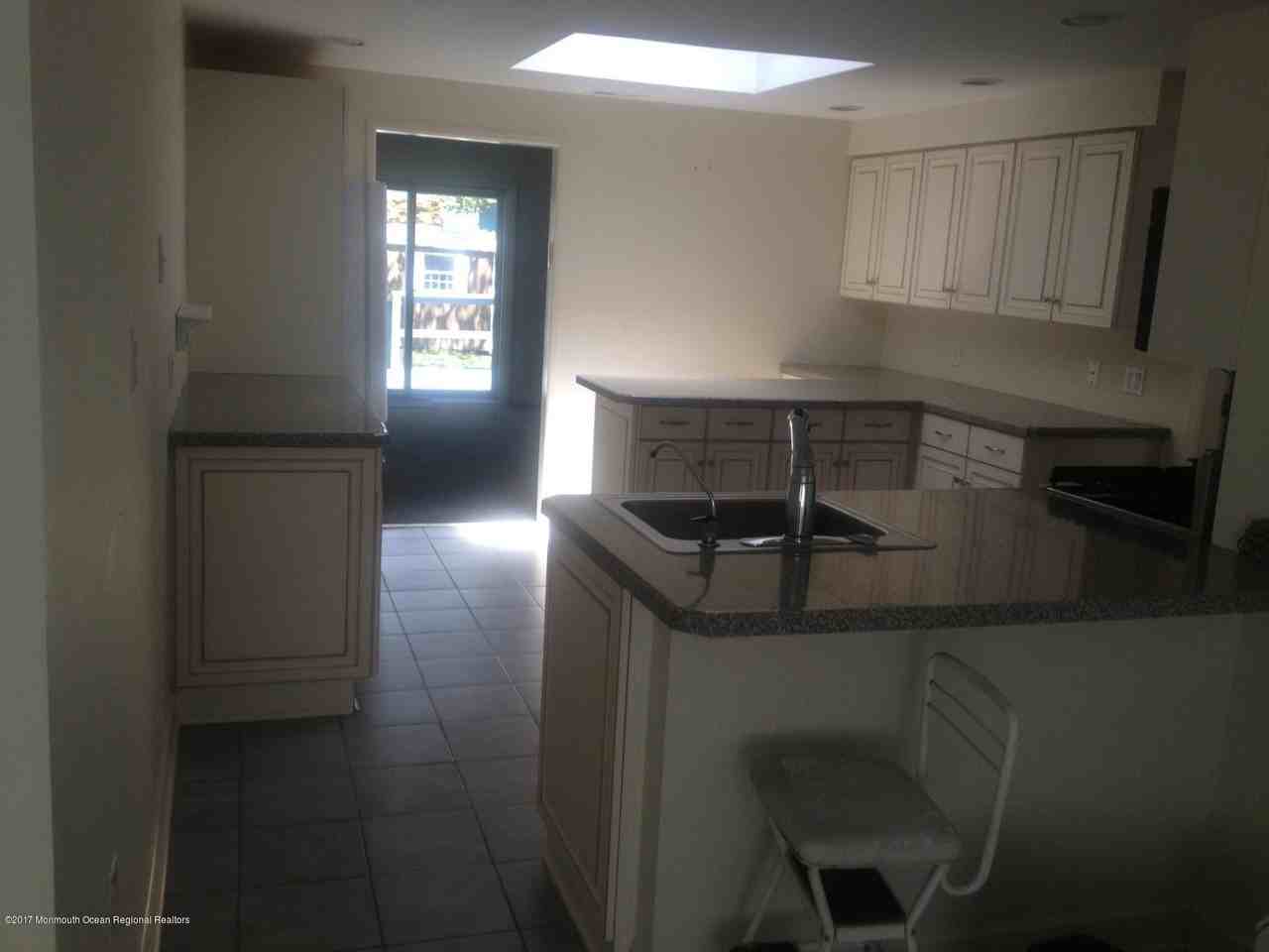 191 Norgrove Ave - Photo 4 of 6