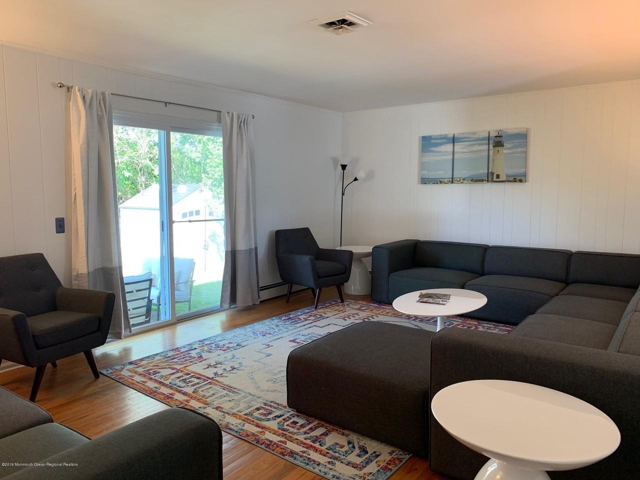 279 Lake Avenue - Photo 5 of 18