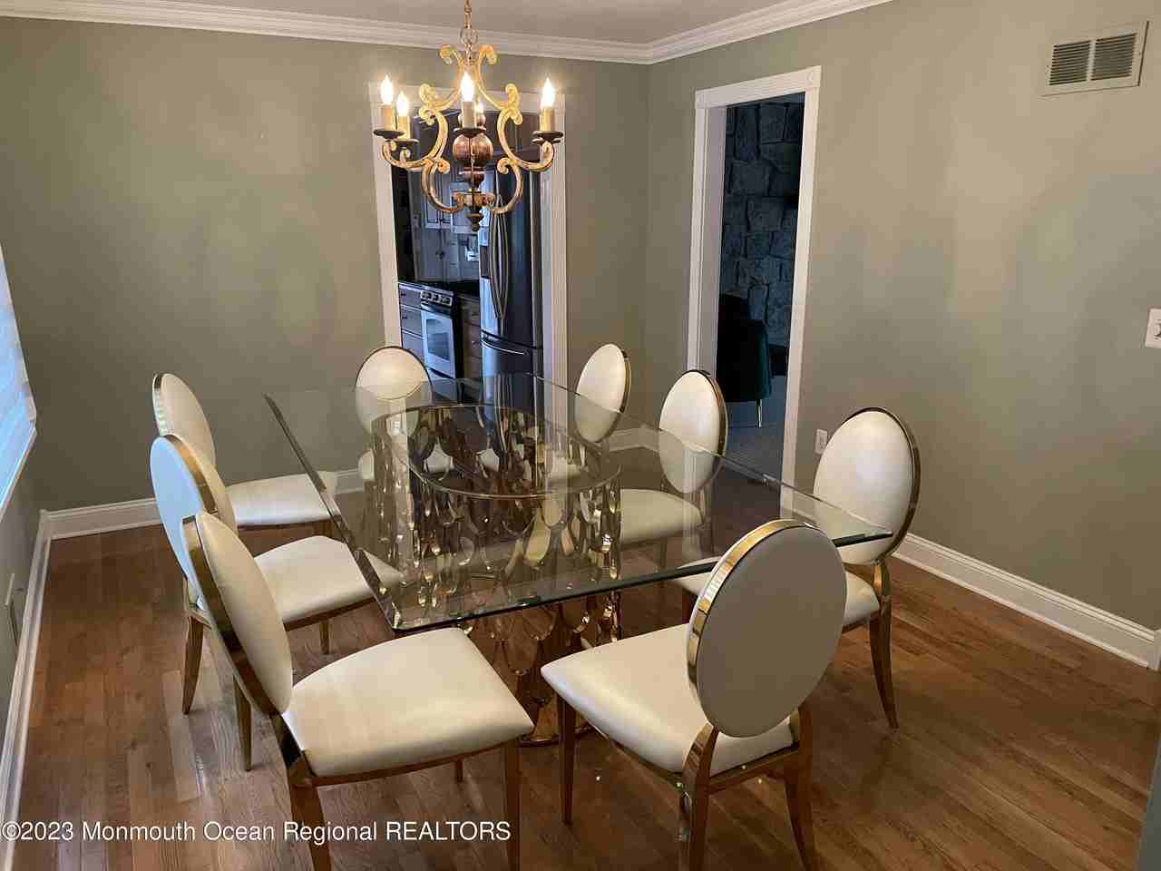 505 Monmouth Rd - Photo 4 of 13