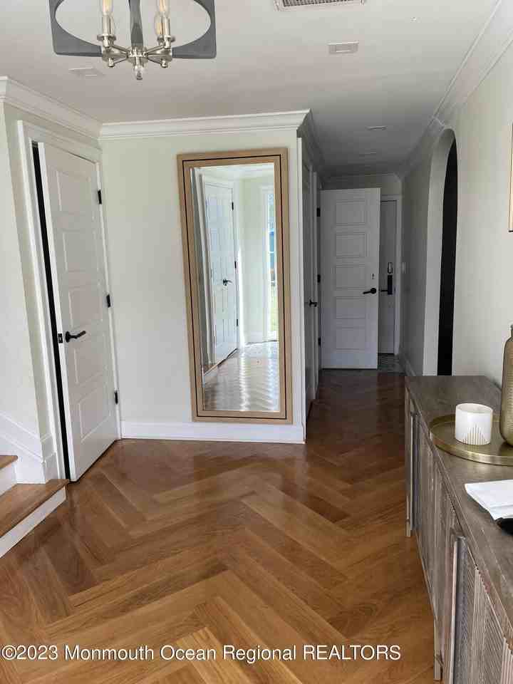 501 Monmouth Pl - Photo 2 of 14