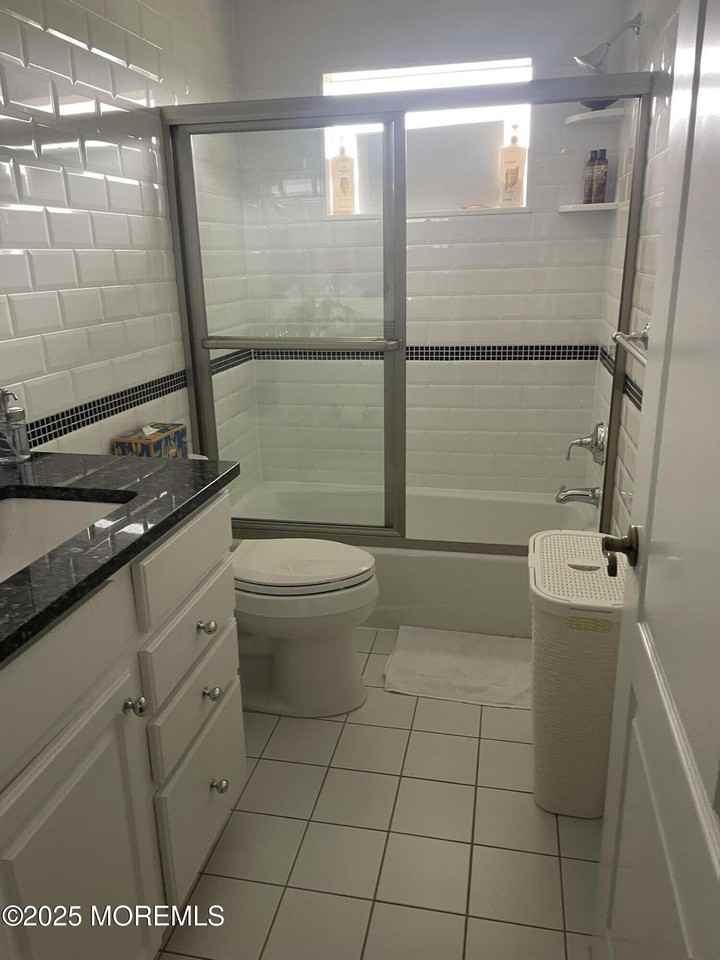 400 Grant Ave - Photo 7 of 17