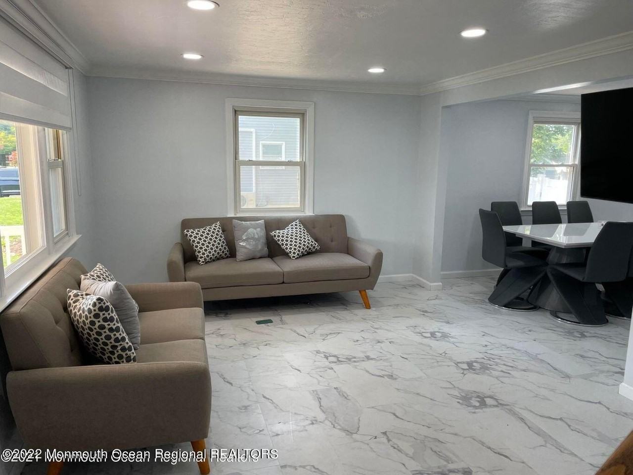 15 Larchwood Ave - Photo 3 of 7