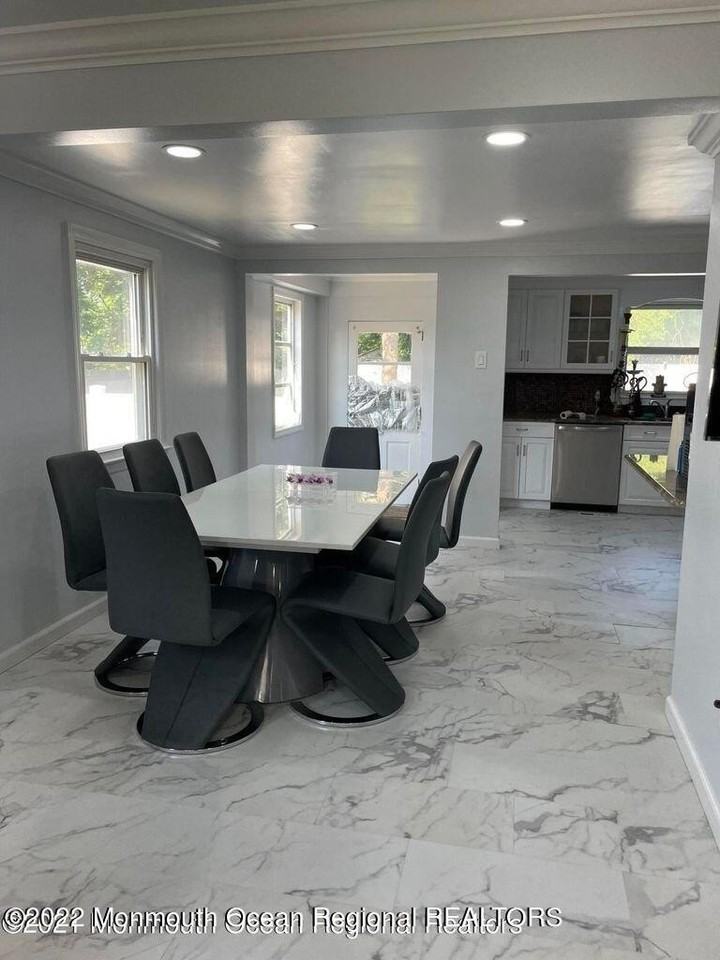 15 Larchwood Ave - Photo 5 of 7