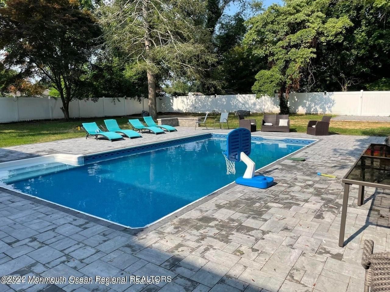 15 Larchwood Ave - Photo 7 of 7