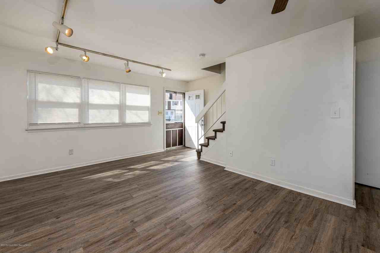 140 Primrose Lane - Photo 6 of 28