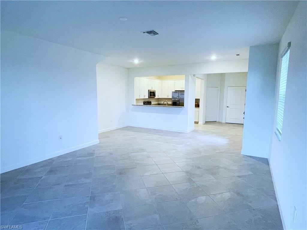 14279 Pine Lodge Ln - Photo 3 of 15