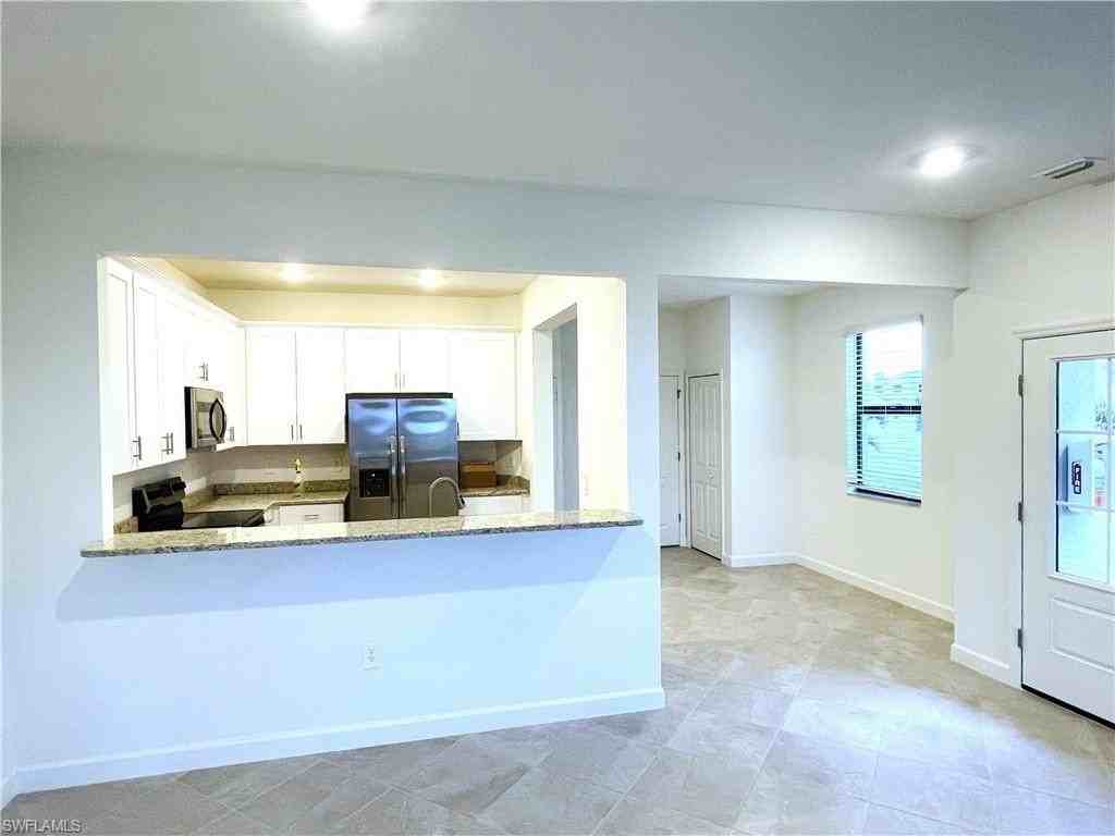 14279 Pine Lodge Ln - Photo 4 of 15