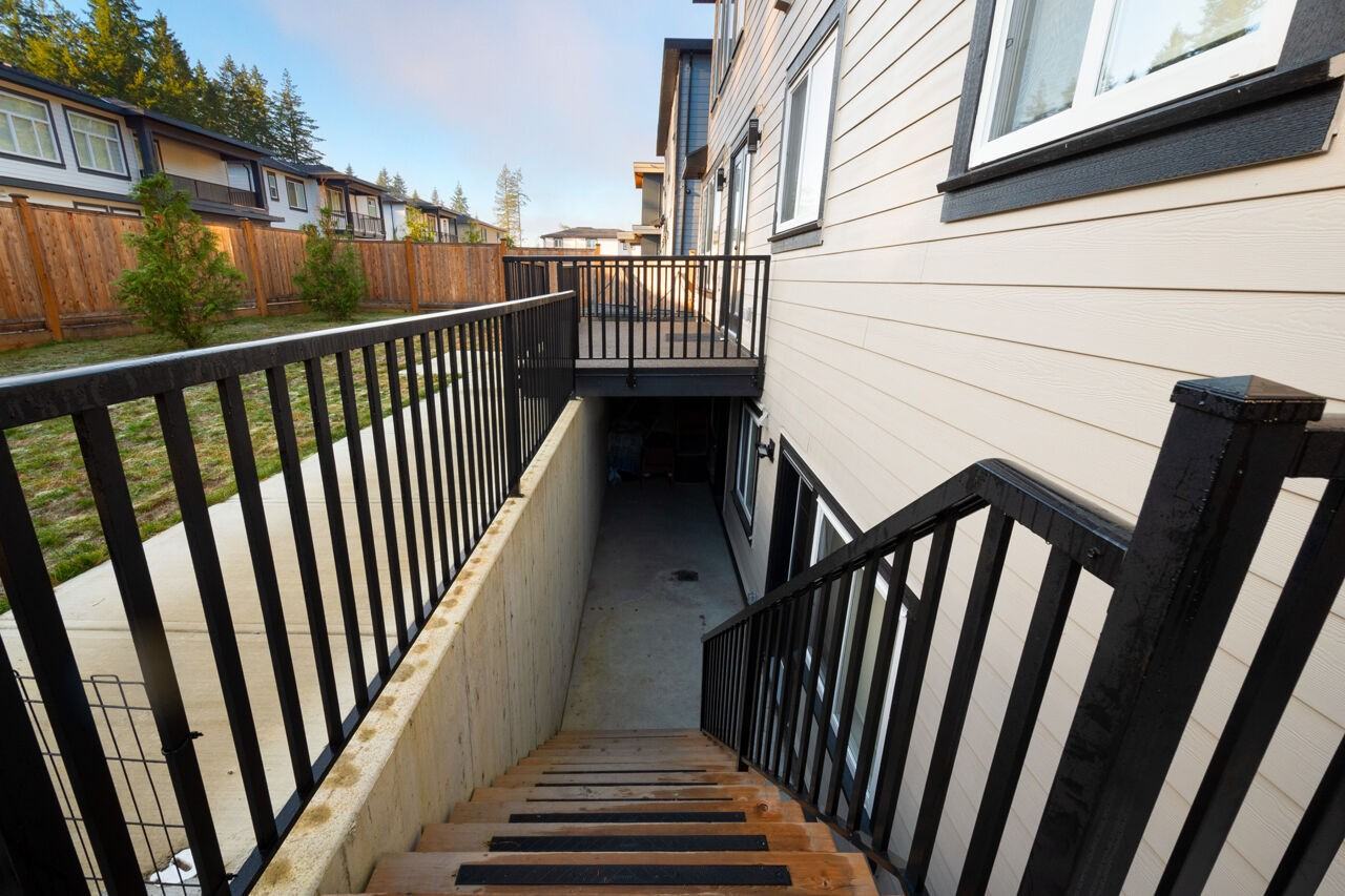 20158 27A Avenue - Photo 2 of 25