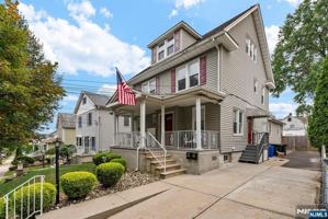featured image of 173 Christie St