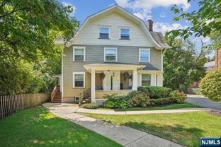 184 Bellevue Ave ## E3 - Photo 1 of 1