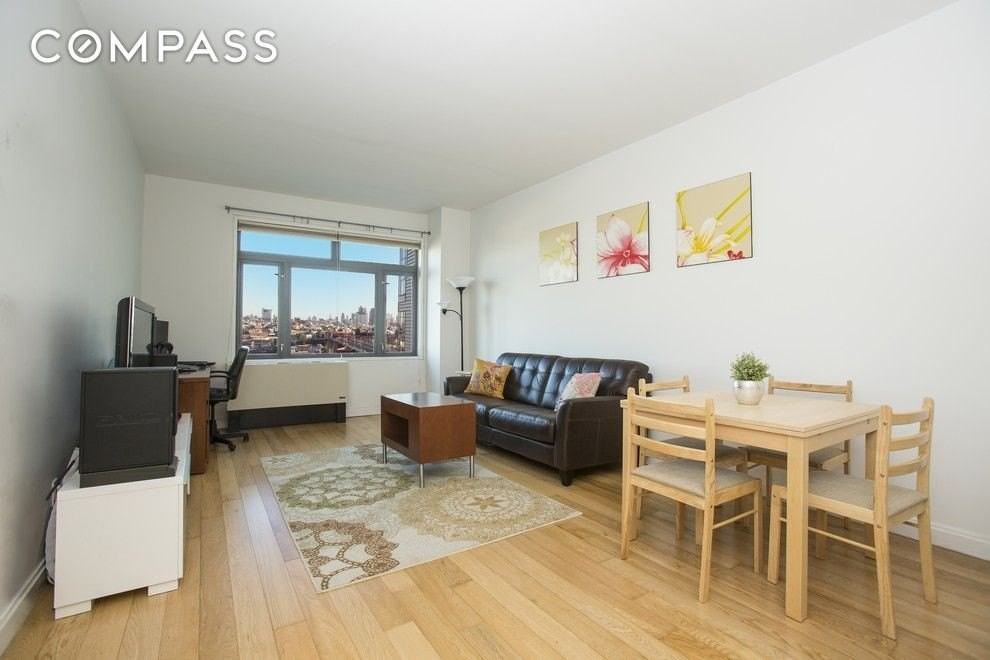 1102 49th Ave #8N - Photo 5 of 12