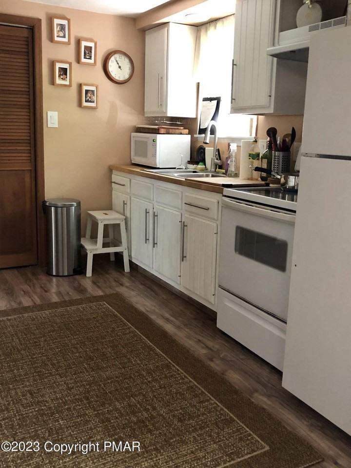 56 Winding Way - Photo 5 of 8