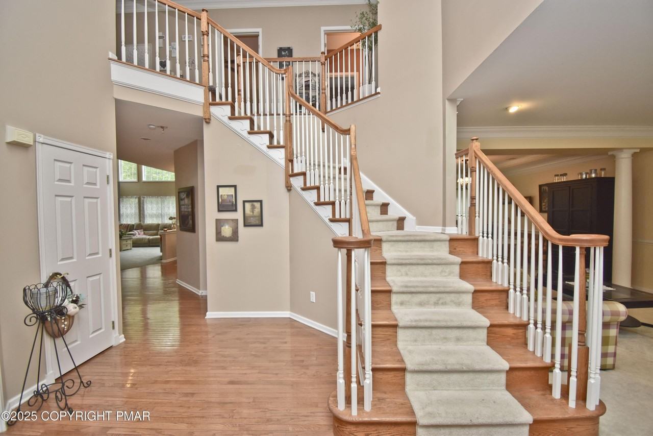 3257 Doral Ct - Photo 3 of 43