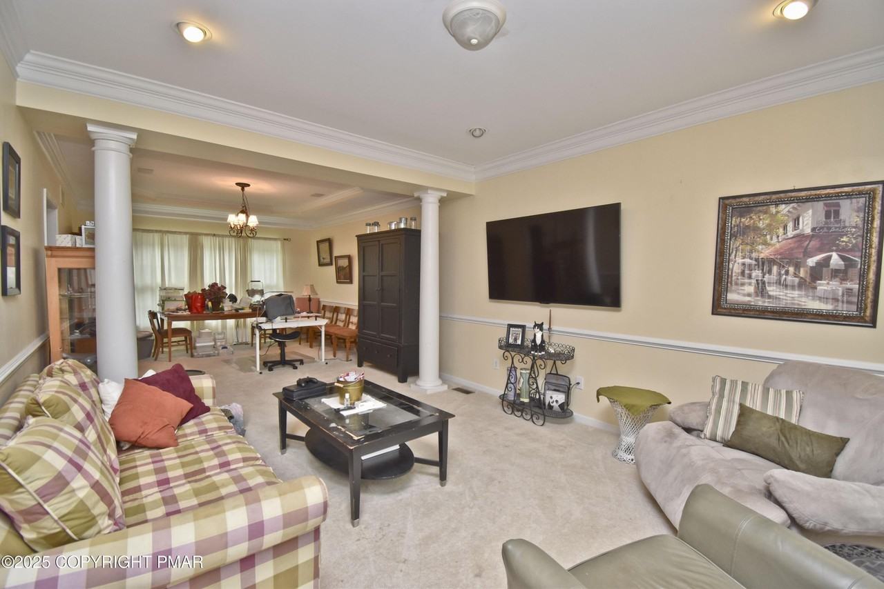 3257 Doral Ct - Photo 6 of 43