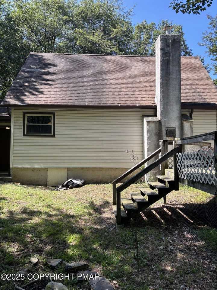 1360 Clover Rd - Photo 5 of 30