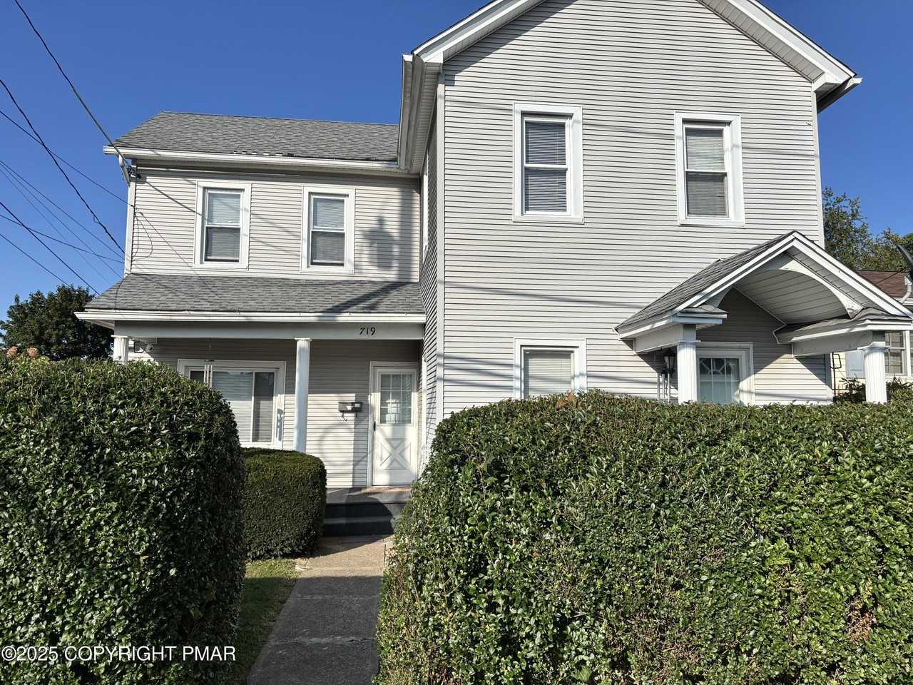 719 Saginaw St - Photo 2 of 23