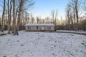 featured image of 9734 Cardinal Ln