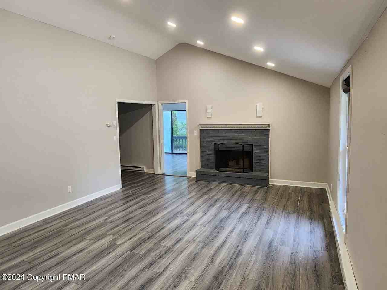 3122 Sycamore Ln - Photo 3 of 30