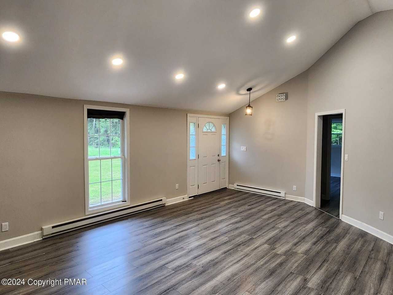 3122 Sycamore Ln - Photo 4 of 30