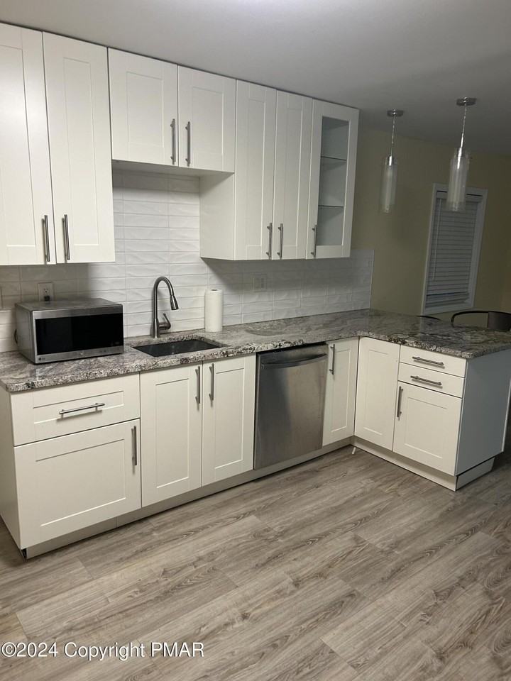 2411 Larkspur Dr - Photo 3 of 31