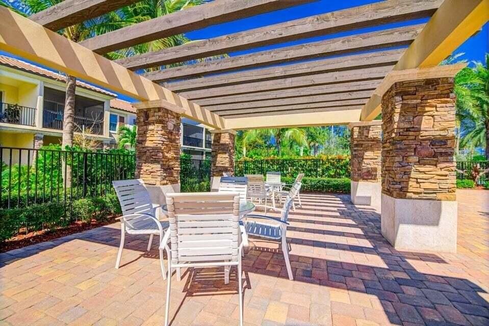 151 Sword Fern Pl - Photo 7 of 50