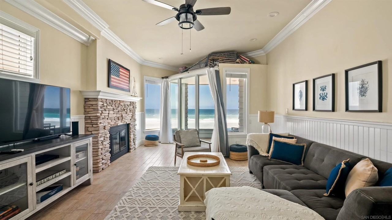 3285 Ocean Front Walk Apt 3 #3 - Photo 4 of 38