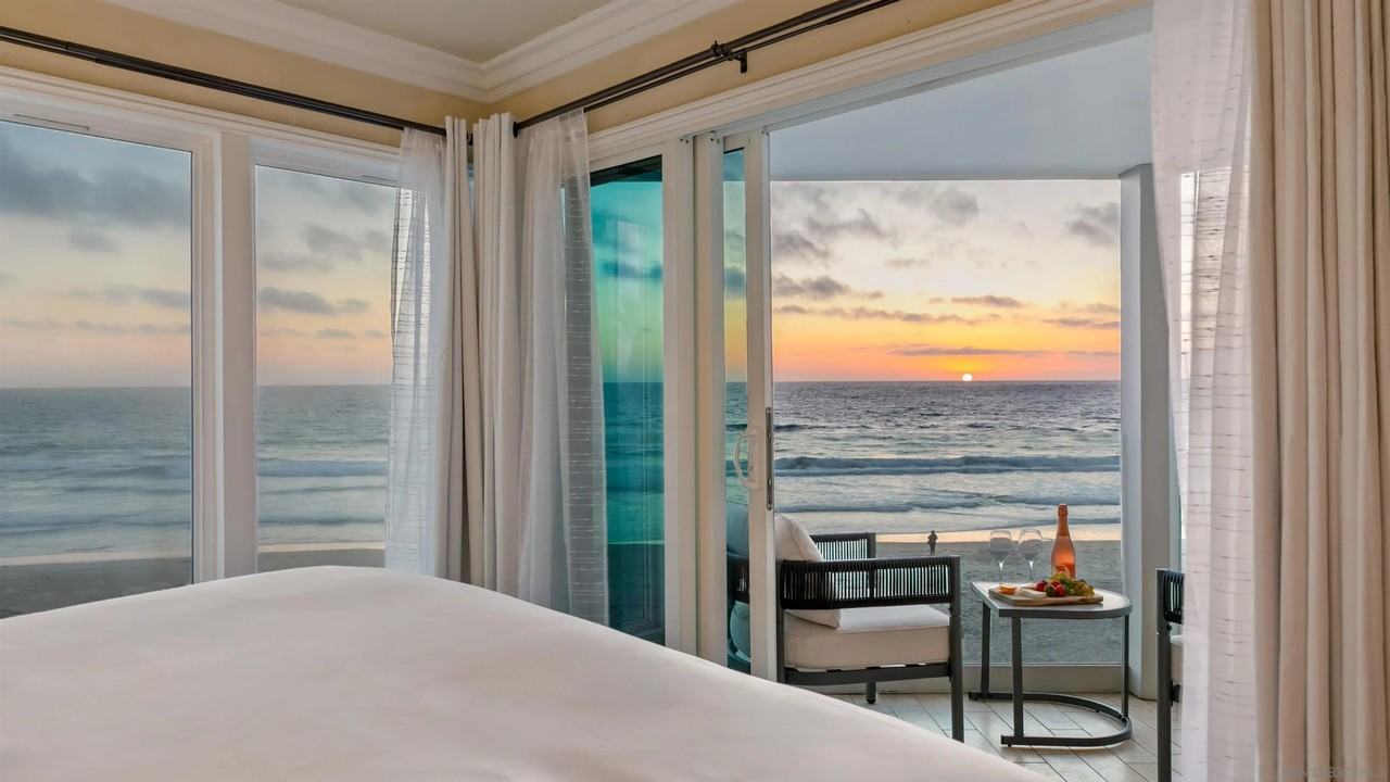 3285 Ocean Front Walk Apt 3 #3 - Photo 6 of 38