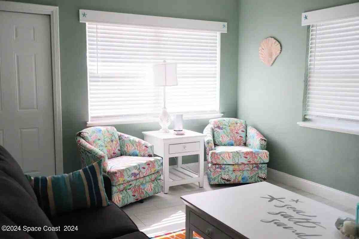 614 Shady Ln - Photo 4 of 15