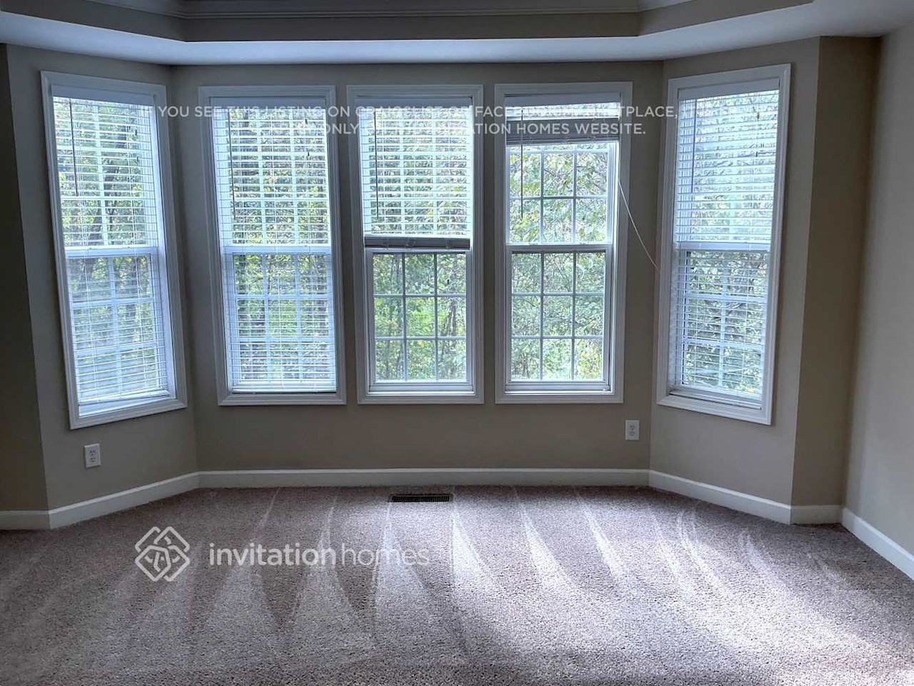 1525 Lindenberg Square - Photo 6 of 18