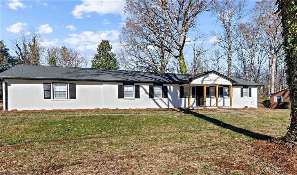 6732 Rollingwood Dr - Photo 3 of 30