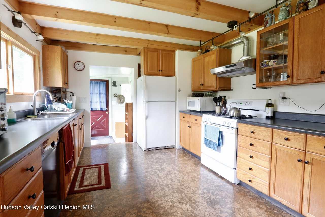 259 John Joy Rd - Photo 4 of 16