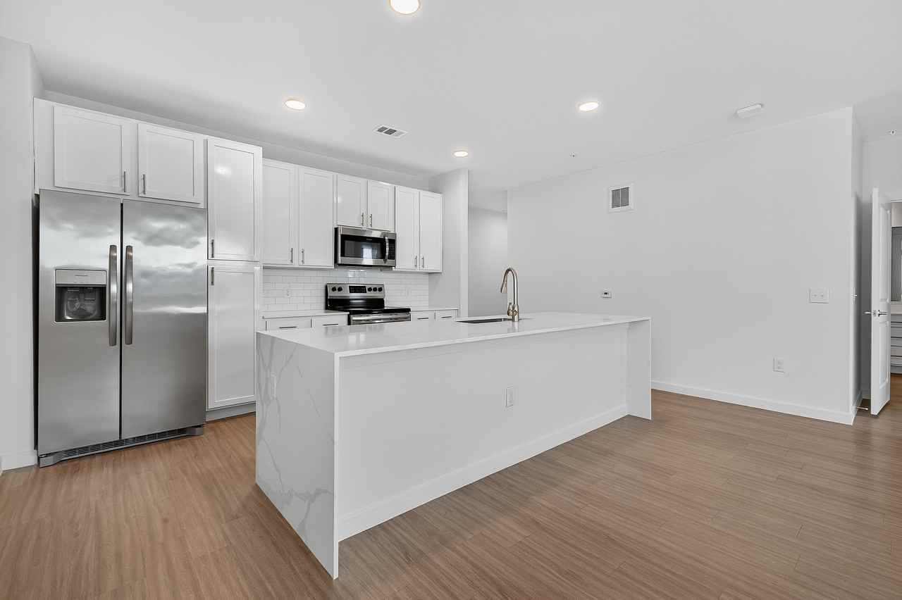 August Friendswood - Photo 4 of 50