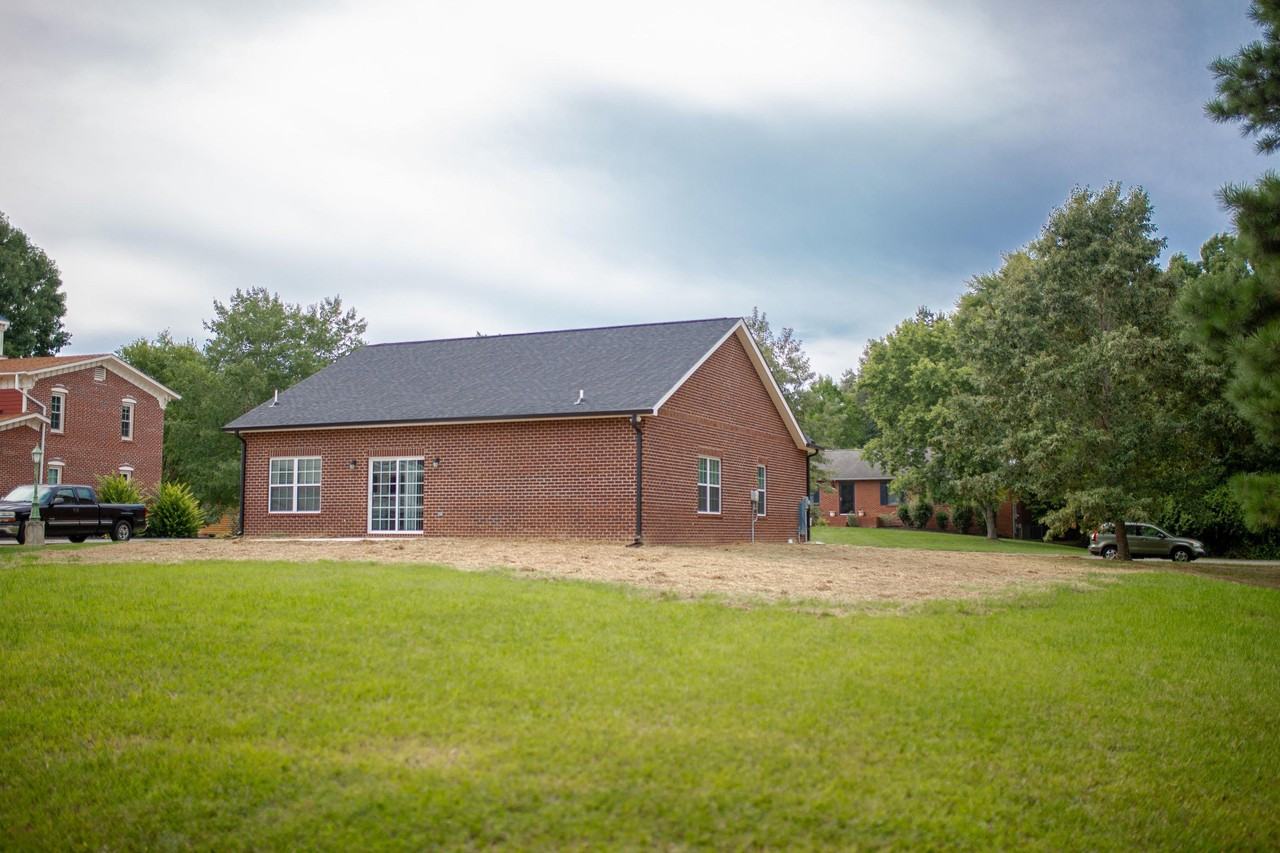 315 White Oak Dr - Photo 6 of 32