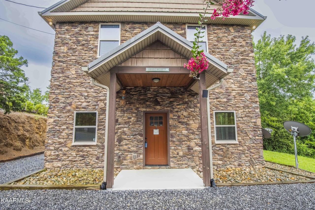 2499 Jim Henry Rd - Photo 6 of 50