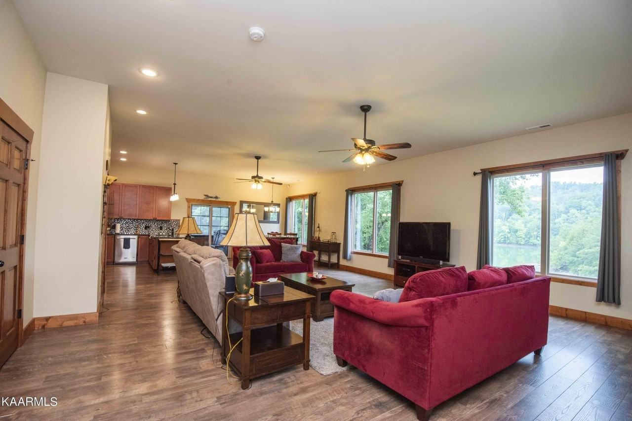 2499 Jim Henry Rd - Photo 7 of 50